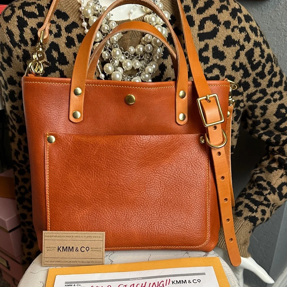 Offers? KMM &Co pumpkin bulldog, mini travel tote NEW - Picture 3 of 10